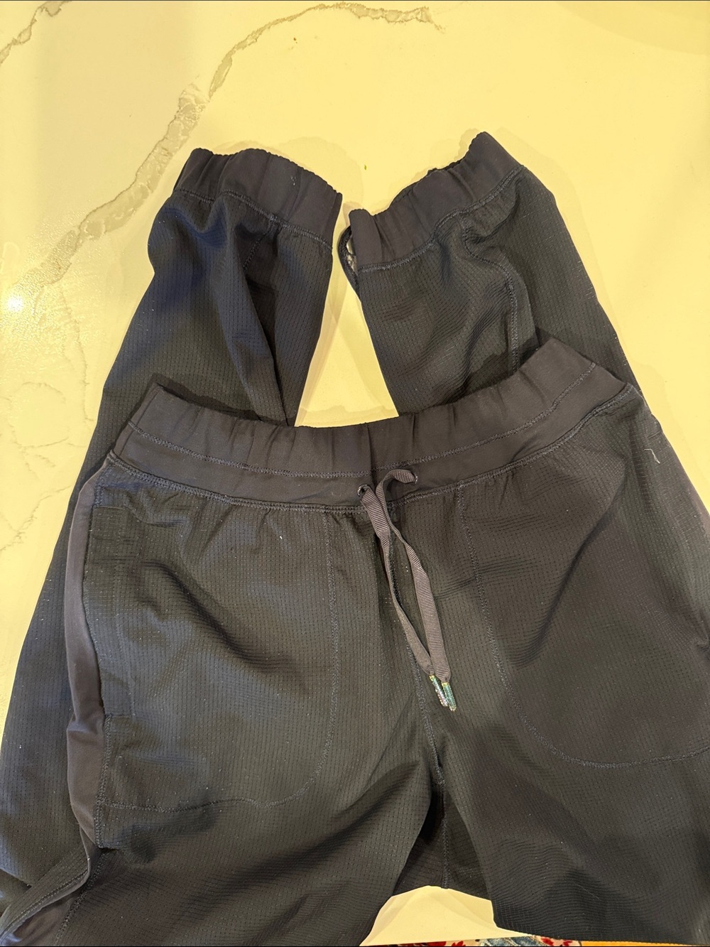 Women’s Lululemon Black Drawstring Jogger Pants size 4